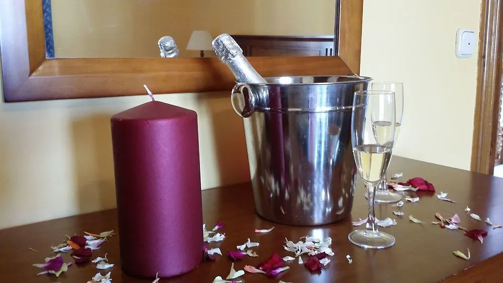 Hotel Boutique La Zubia 2*, לה זוביה